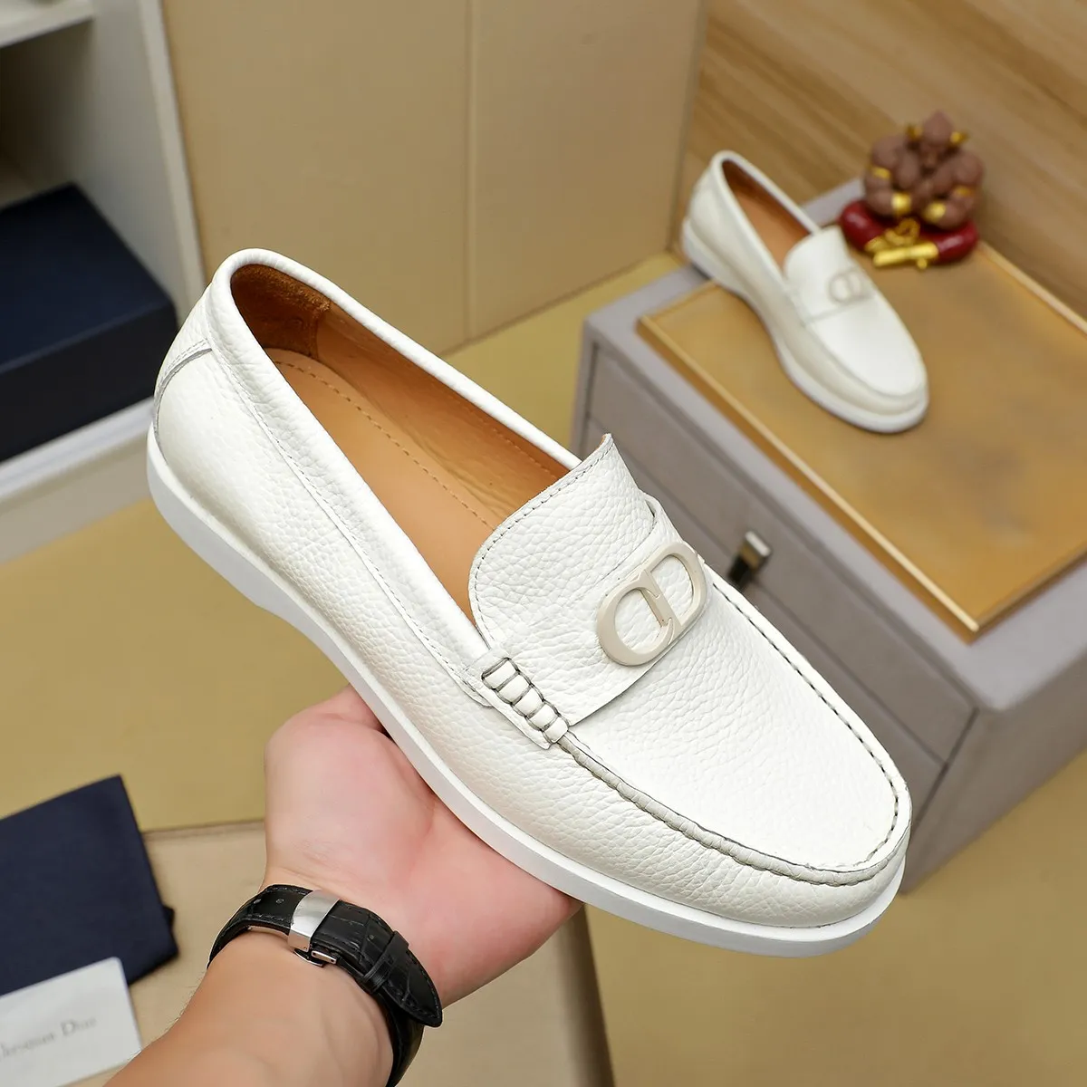 Men's clothing and shoes 💰460 💰🔥[Dior] High-end top-notch 🔝 purchasing agent 🔍🔍The latest 🇺🇸 counters are on sale simultaneously, original Italian brand · brand totem cloth sewn with brand cloth label · paired with calfskin · (high-end, nobility and class) exquisite workmanship (cow Leather lining) Sole: Original two-color sole ⚠️outsole specially provided by the original factory. Comfortable, wear-resistant, non-slip, real-life photoshoot🎬The real thing is more beautiful🔍Color: Color optional💕💕Number of yards: 39-44 (customized at 38.45.46)...